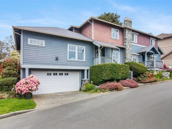 4073 Blackberry Ln #4, Saanich, BC V8X 5J5