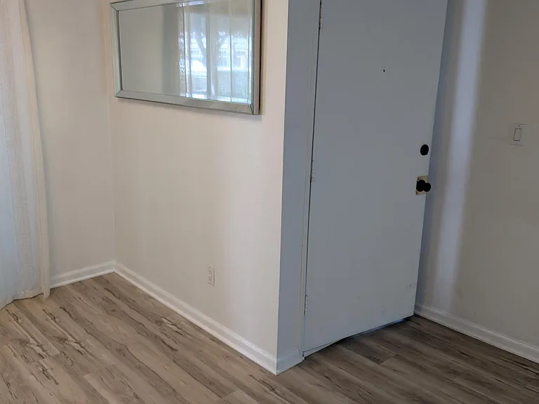 23732 Hillhurst Dr #49 — Photo 7