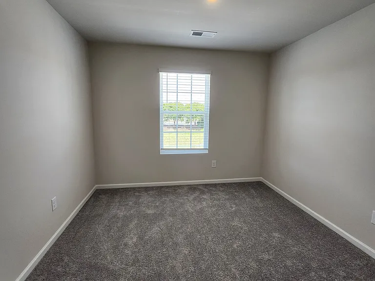 712 Peyden Ln #712 — Photo 13