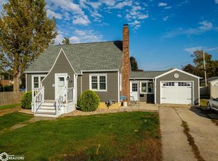 904 Seymour St, Tama, IA 52339
