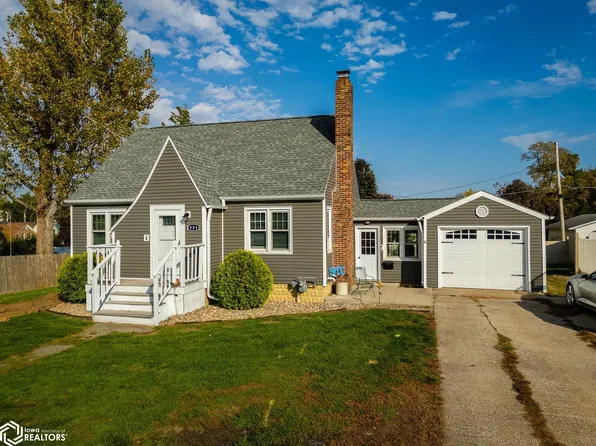 904 Seymour St, Tama, IA 52339