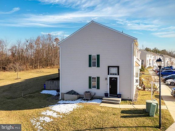 4th image of 5617 Queen Anne Ct