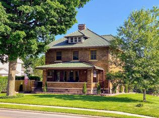 624 1st Ave E, Newton, IA 50208