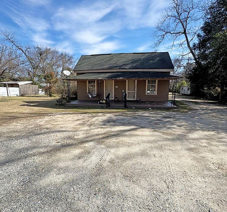 1st image of 135 Sanford Ave