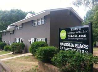 2746 Pitts Dr, Charlotte, NC 28216