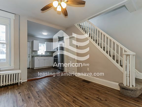 836293_004_living_room_14049401.jpg