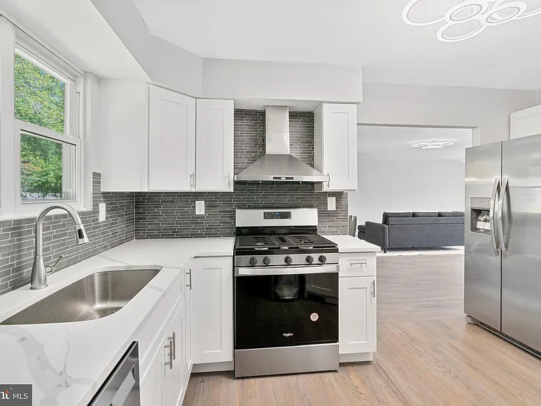 501 Bloomfield Dr — Photo 15