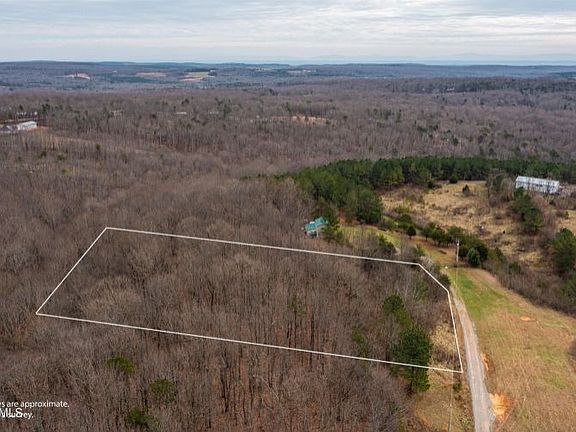 5th image of Dogwood Ln