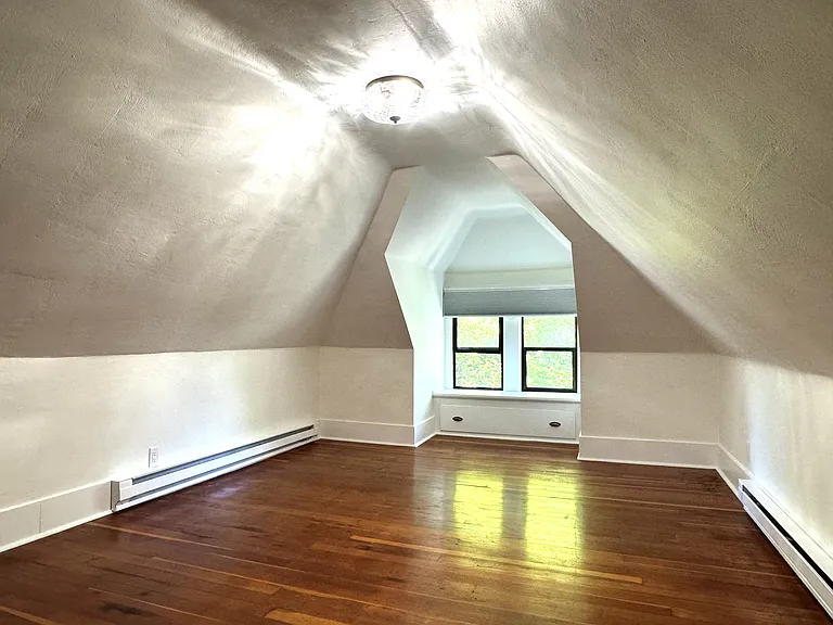 1012 Dupont St — Photo 19
