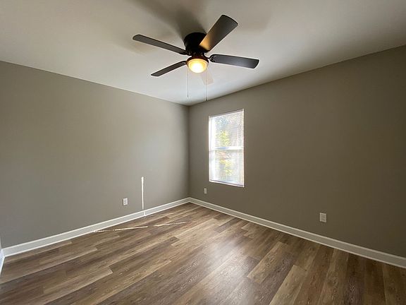 5th image of 9412A Lew Cir