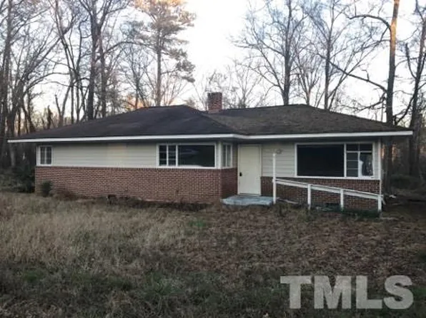 209 Tanglewood Dr, Louisburg, NC 27549