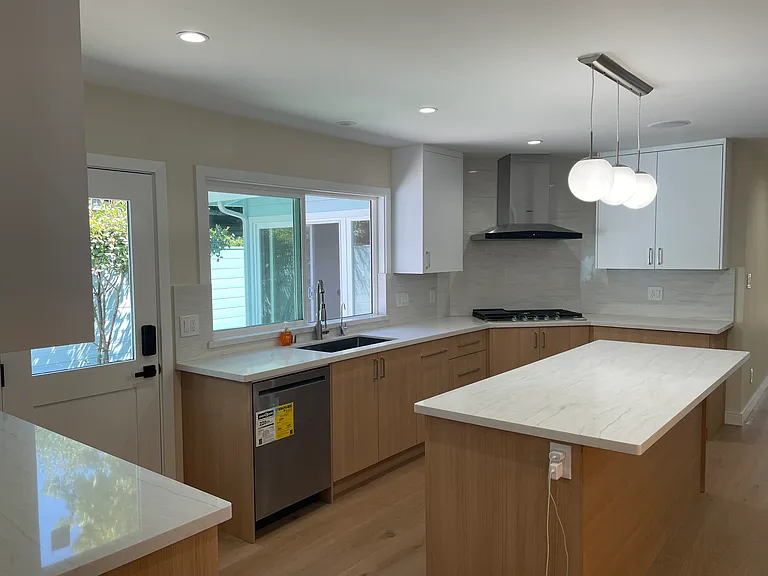 3530 Middlefield Rd — Photo 11