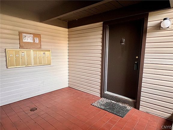 3rd image of 435 Idlewood Blvd