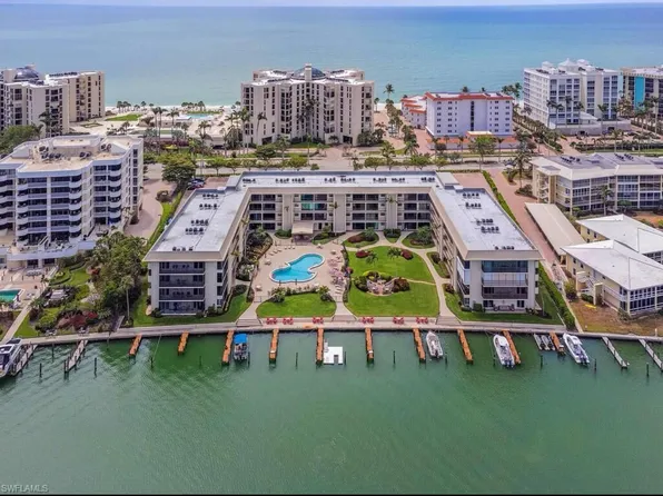 3200 Gulf Shore Blvd N APT 116, Naples, FL 34103
