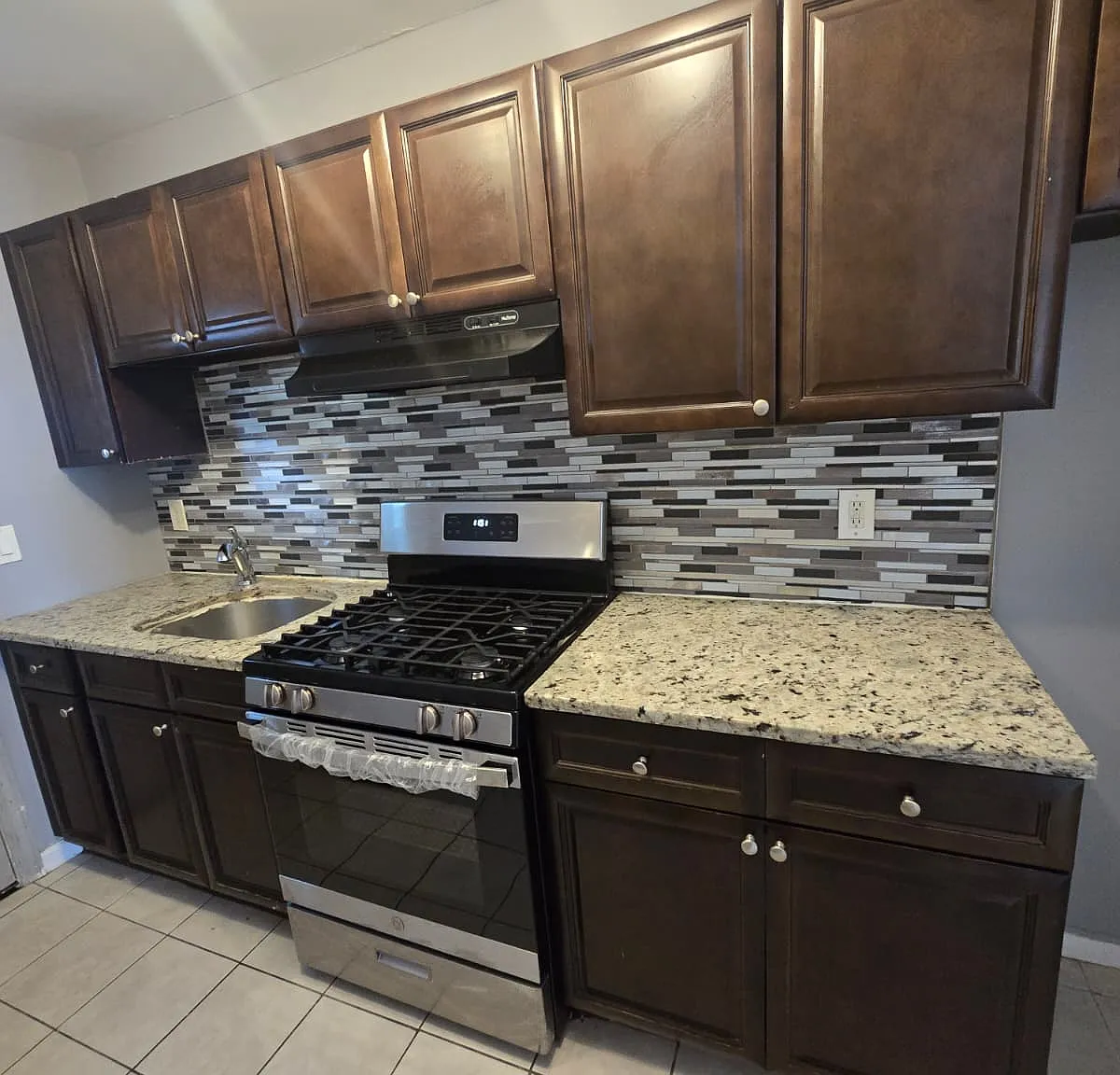 3 bed, $2,250 — Photo 1