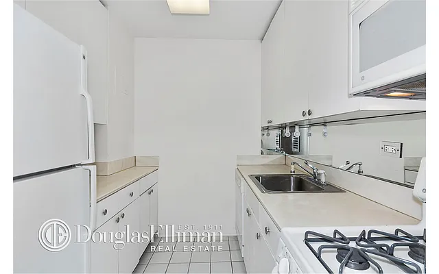 Sold by Douglas Elliman | media 3