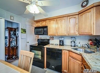 4th image of 39 Cunningham Ave