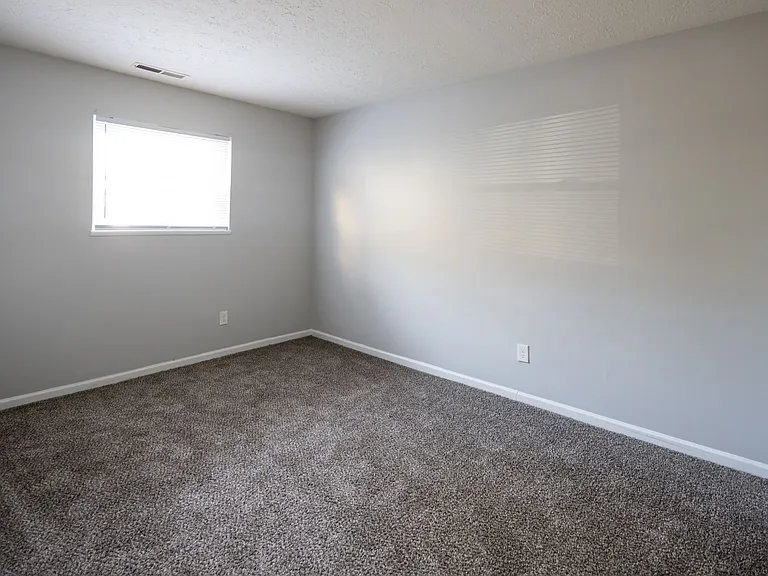 Grant Street Apartments — Photo 44