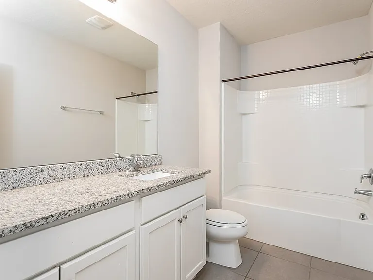 1013 Coatbridge Dr — Photo 15