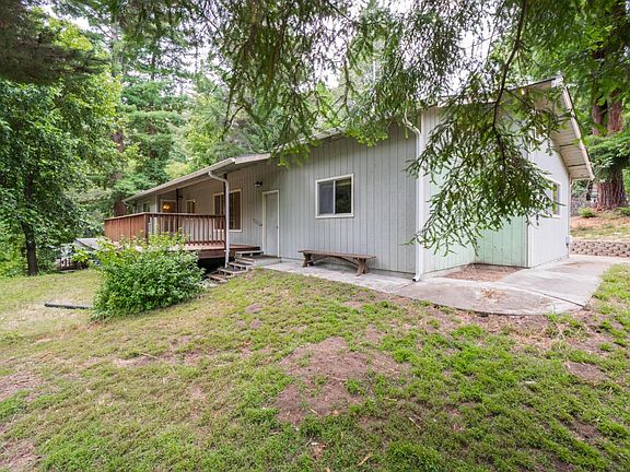 3rd image of 776 Skyline Dr
