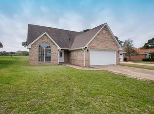 2910 Shalimar Ln, Shalimar, FL 32579