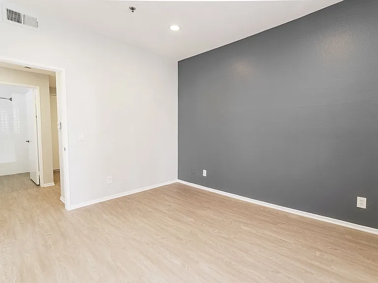 14056 Valleyheart Dr. — Photo 79