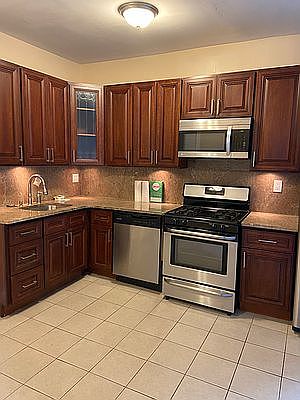 1st image of 2914 23rd Ave #2