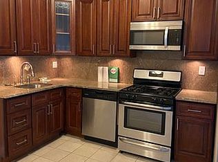 2914 23rd Ave #2, Astoria, NY 11105