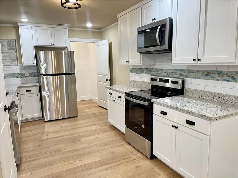 515 Maple St — Photo 8