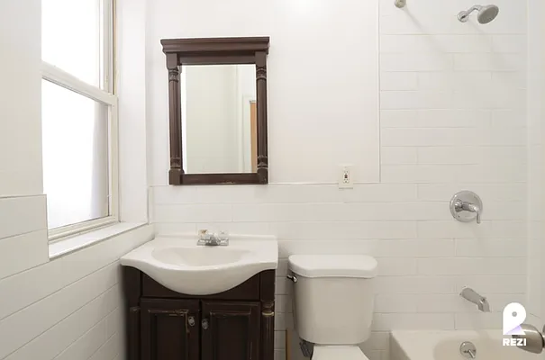 Rented by REZI | media 14