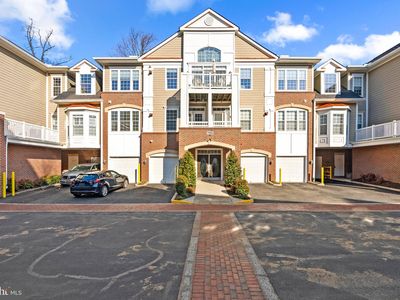 7880 Rolling Woods Ct APT 404, Springfield, VA, 22152