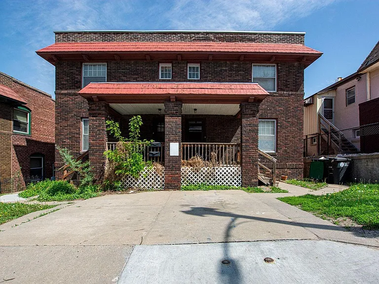 3008 Dewey Ave — Photo 1