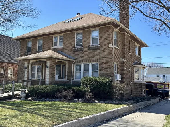 903 South 76th STREET, West Allis, WI 53214