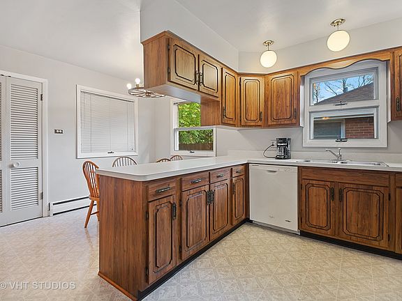 5th image of 904 S Golf Cul De Sac St