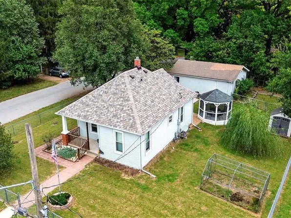 1016 N 11th St, Leavenworth, KS 66048