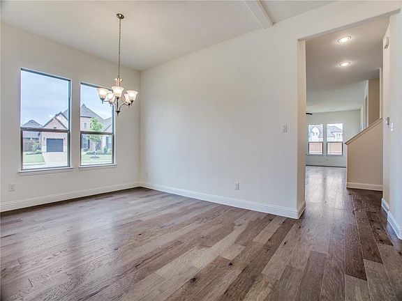 2nd image of 1901 Edward Dr
