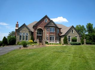33 Chapel Hill Est, Saint Louis, MO 63131