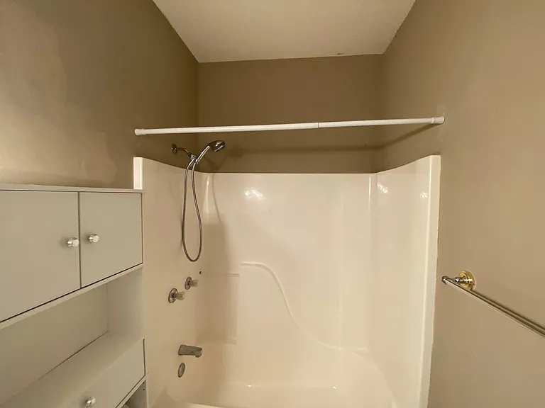1070 Lee Road 20 — Photo 5