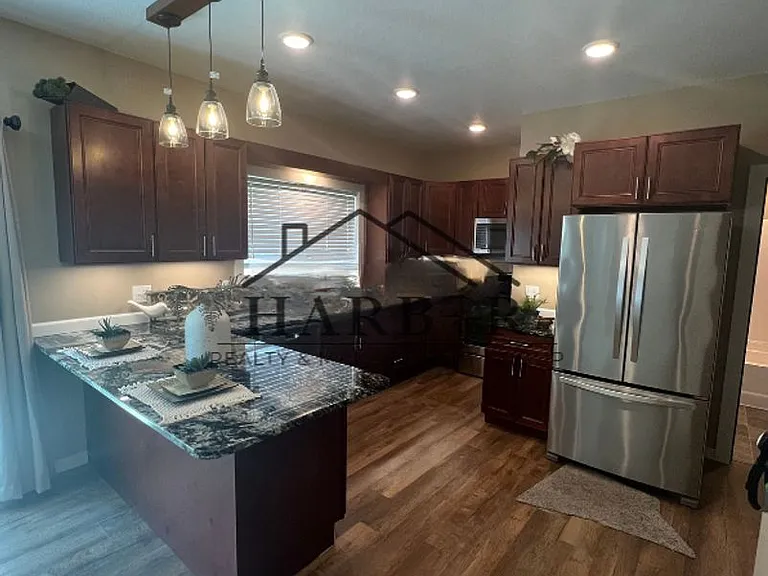 807 1st Dr NW #A — Photo 3