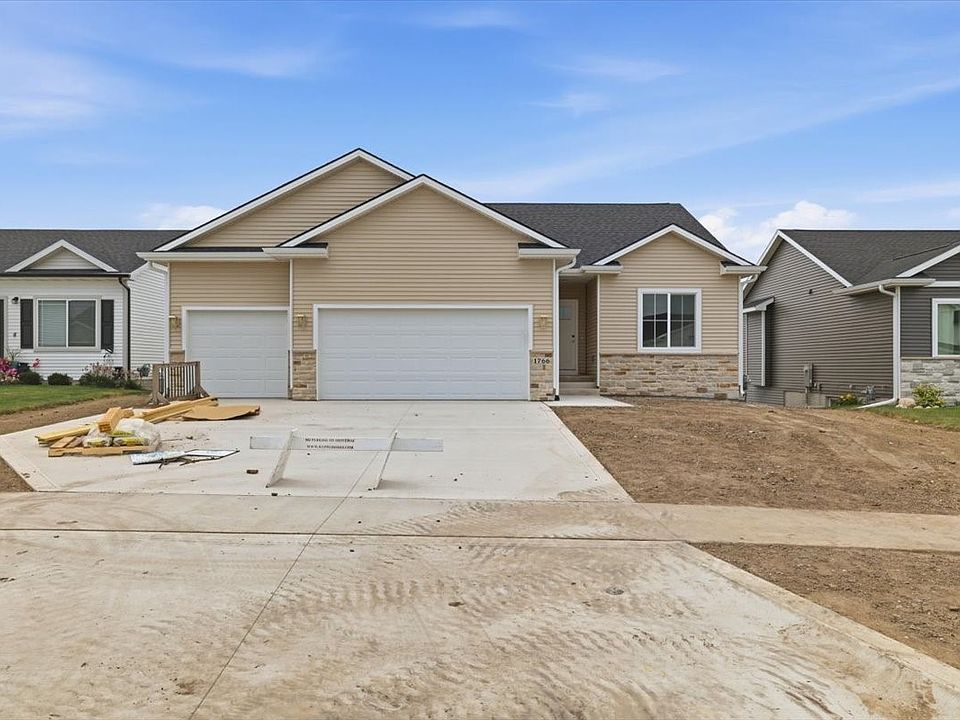 1st image of 1766 Tuscany Dr SE