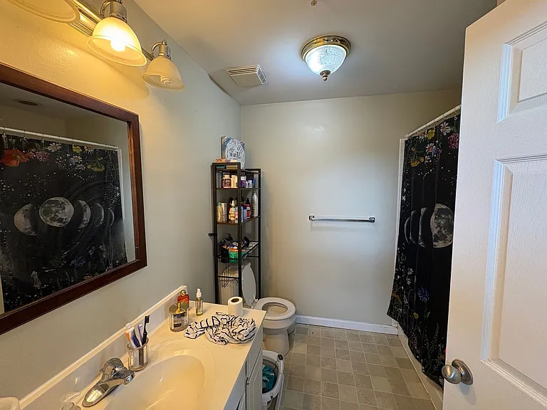 2300 N Calvert St — Photo 18