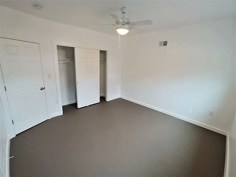 410 Walter St — Photo 15