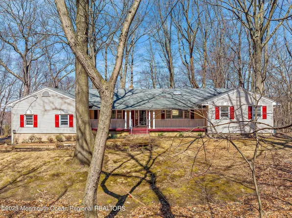 5 Edgewood Drive, Holmdel, NJ 07733