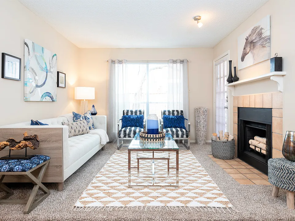Charter Oak Apartments