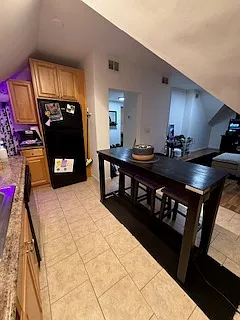 123 E 6th St #3 — Photo 5