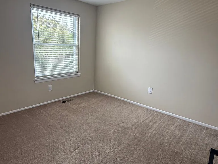 2609 Cranberry Cir — Photo 13