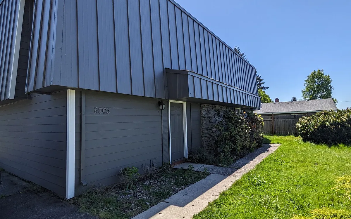 Building Photo - 7815 NE 117th Ave