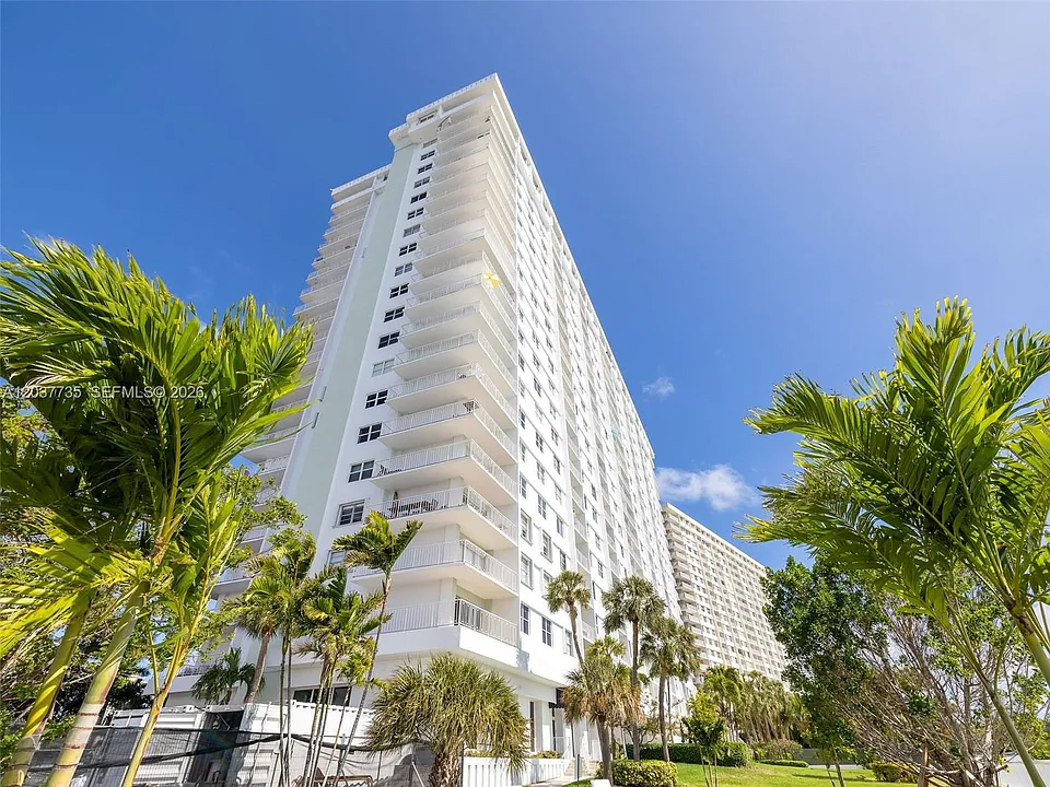 500 Bayview Dr #1520