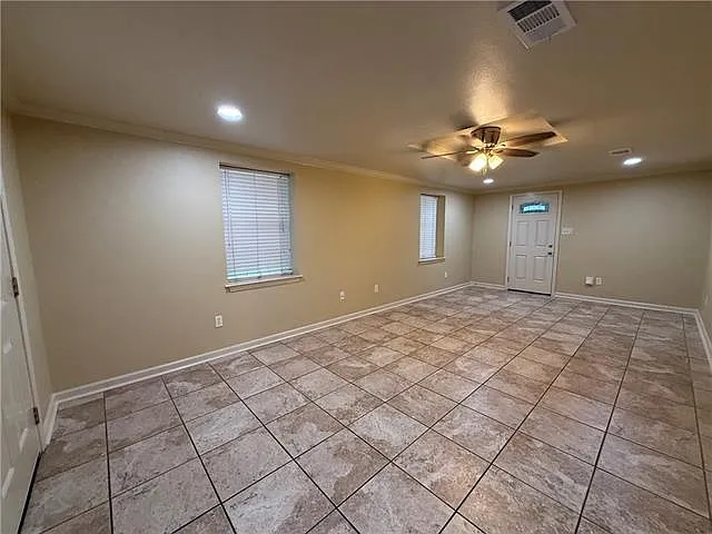 321 Rosemary Pl — Photo 4