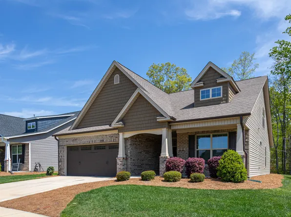 1007 Fairhaven Dr, Mebane, NC 27302